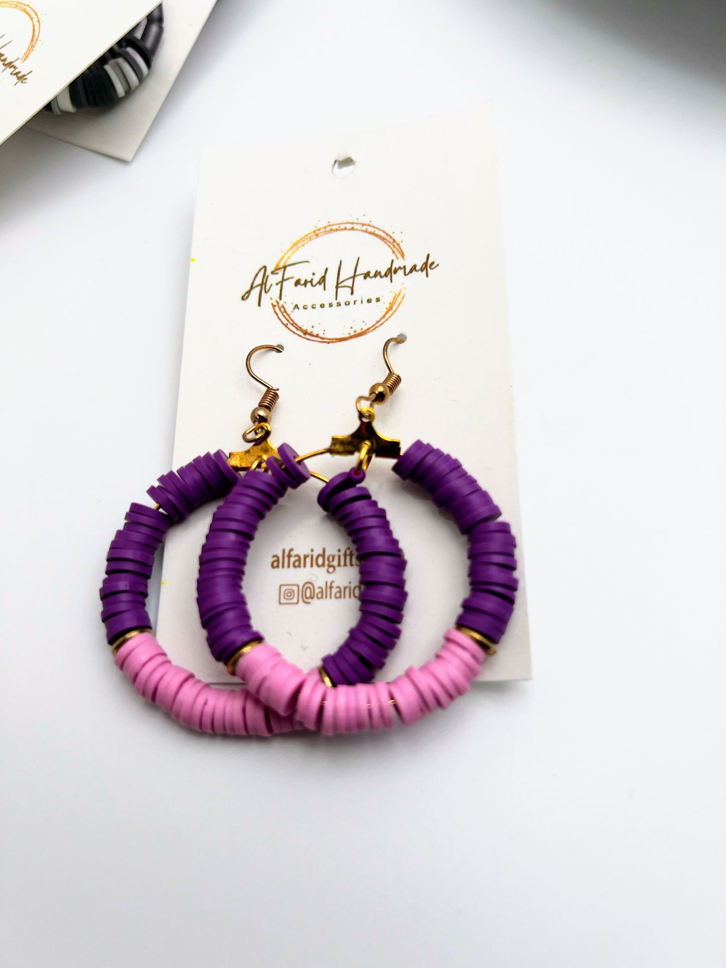Lightweight Rubber Hoop Earrings – Modern Casual Accessory