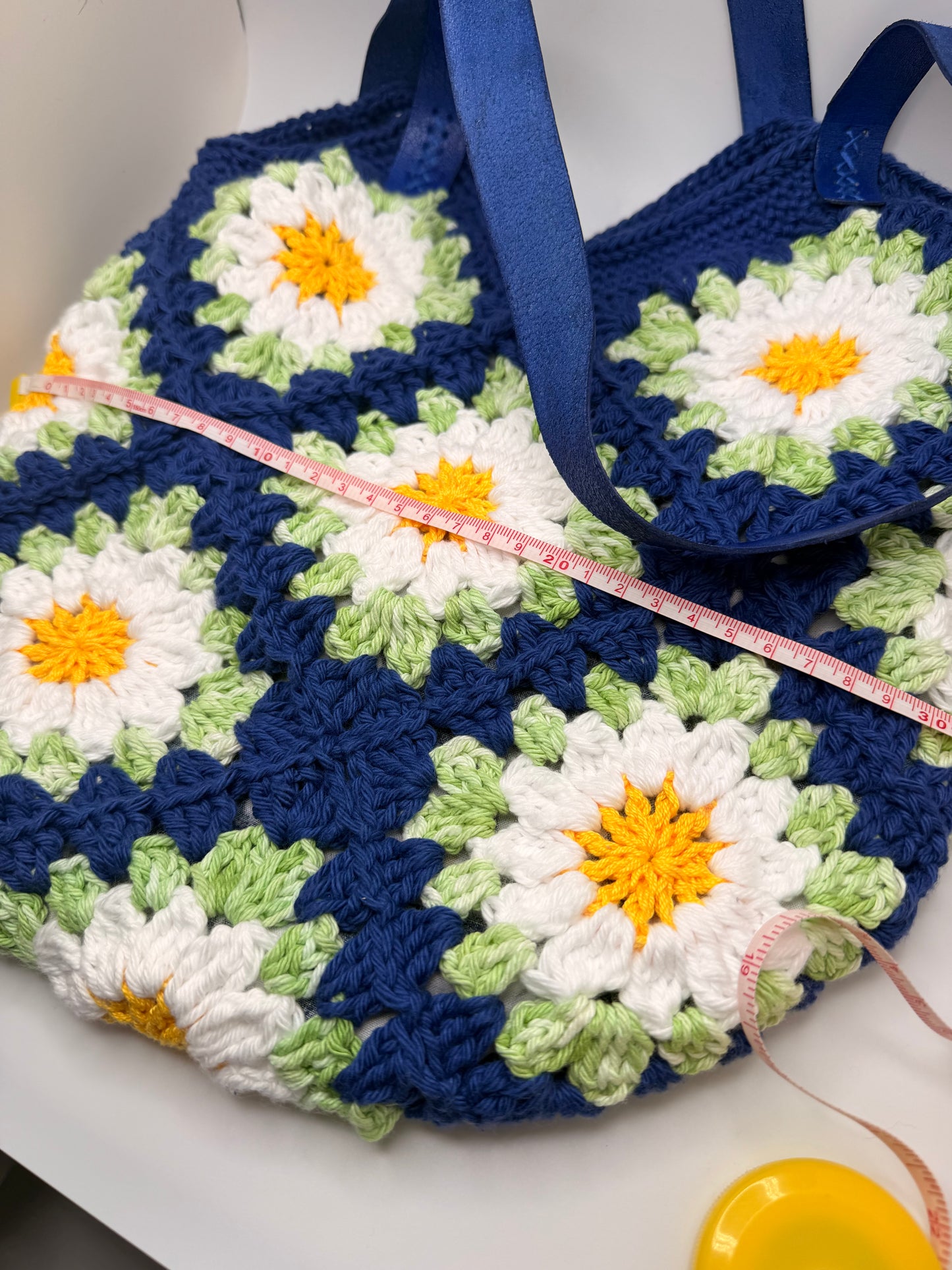 Handmade Crochet Daisy Flower With Blue - Big Shoulder Bag – Spacious & Stylish