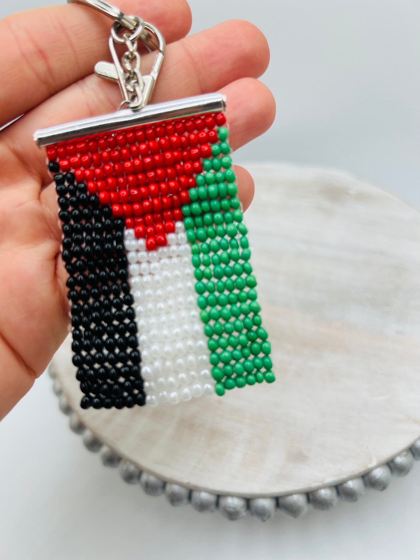 Handmade Palestine Flag Beaded Keychain – Patriotic Accessory