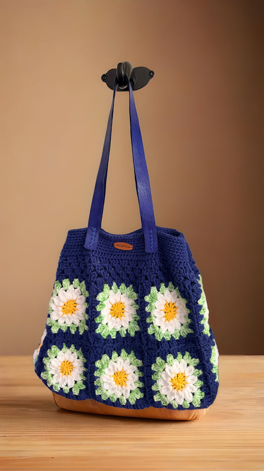 Handmade Crochet Daisy Flower With Blue - Big Shoulder Bag – Spacious & Stylish