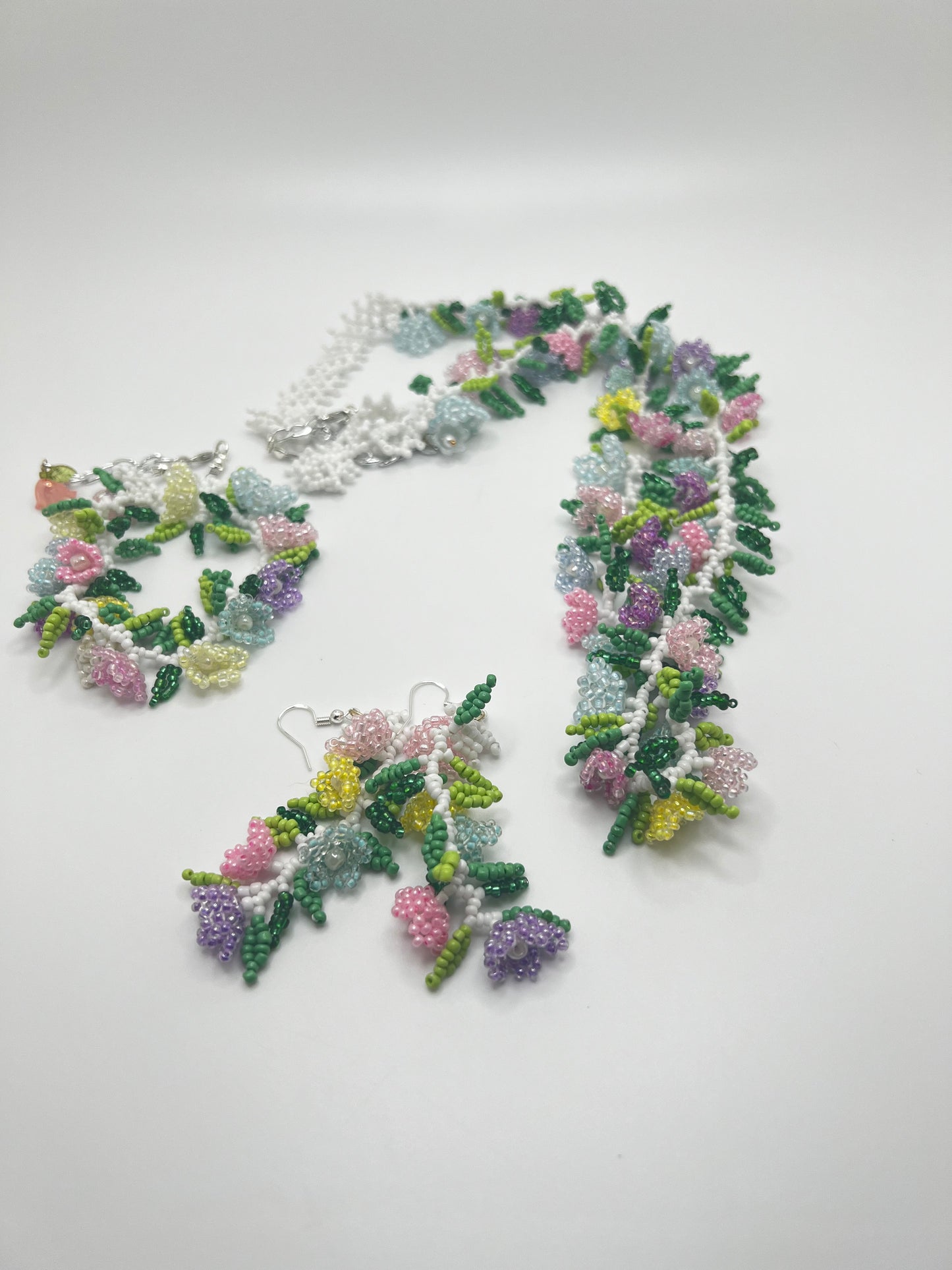 Exquisite Hand-Beaded white Rose Floral Garland Jewelry Set - Necklace, Bracelet & Earrings