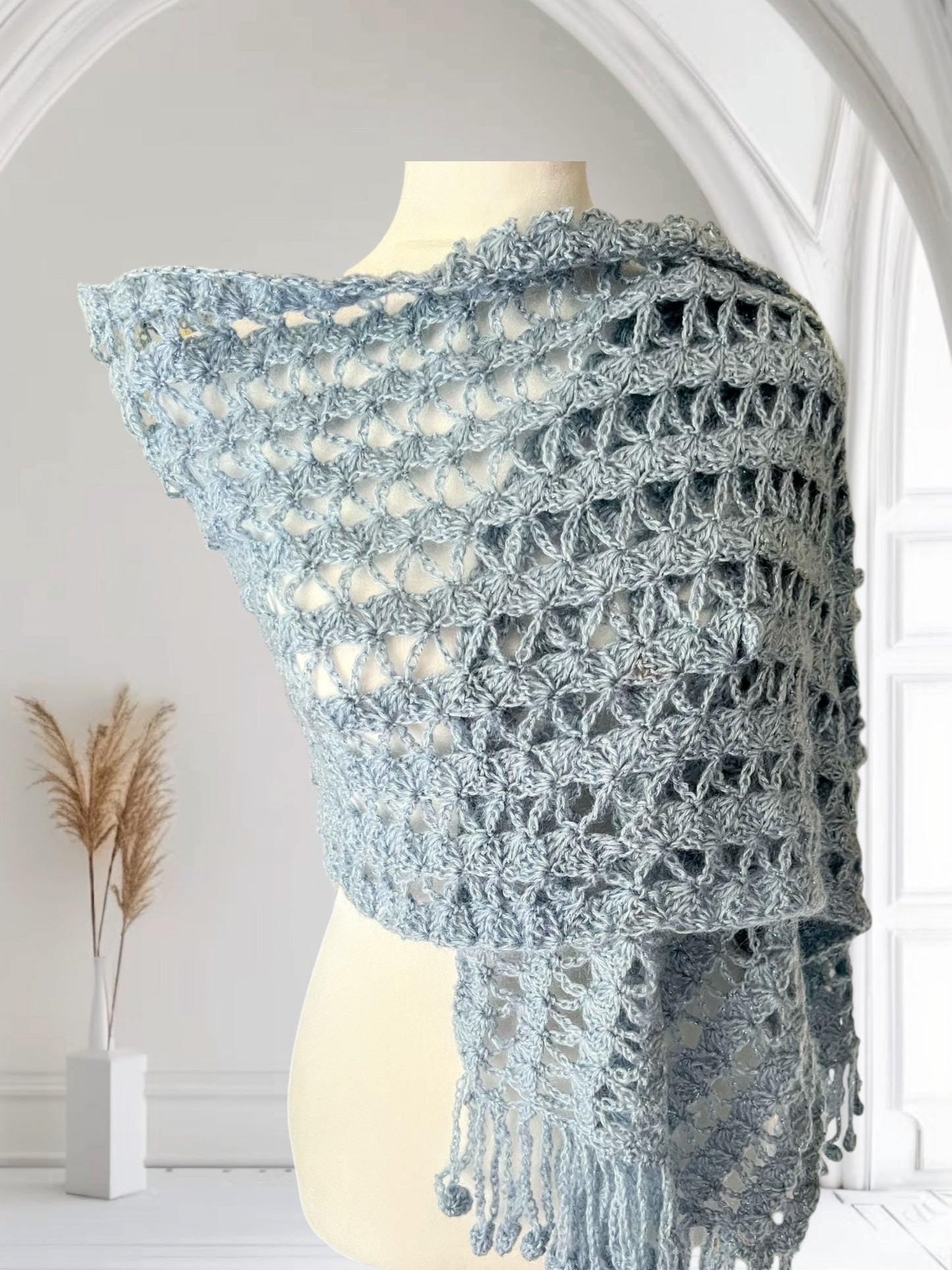 Cozy Wool Blue Rectangle Shawl – Warm & Stylish