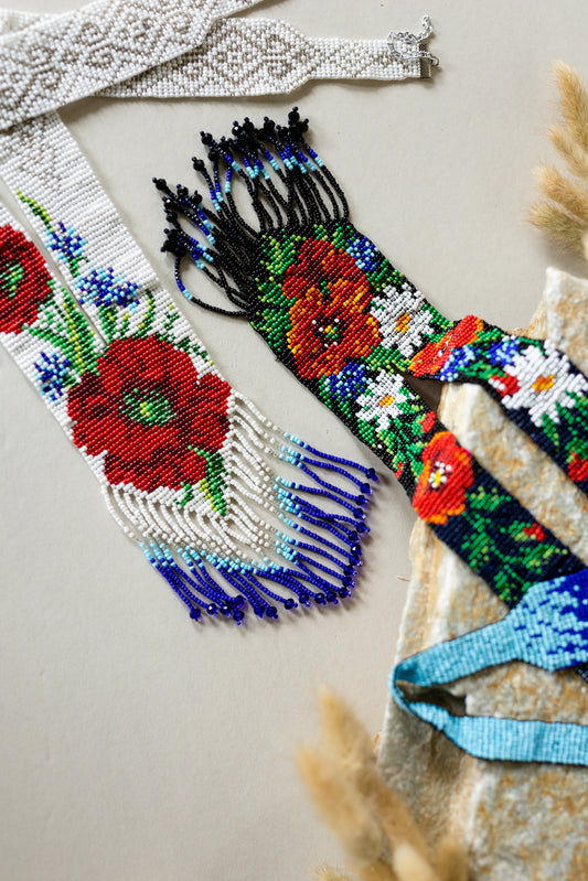 Red Flowers Loom‑Beaded Necklace – Handcrafted Floral Statement on Black & White Base