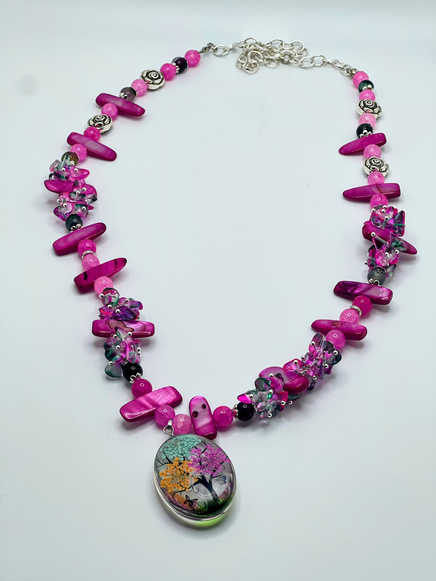 Purple Agate & Alabaster Stone Necklace – Natural Flower Pendant Jewelry