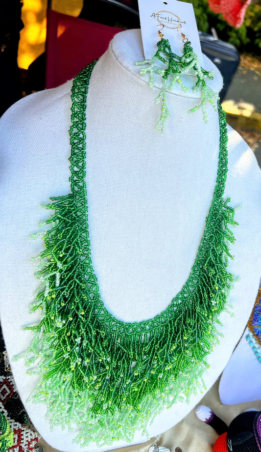 Green Seaweed Design Dangling Beaded Necklaces