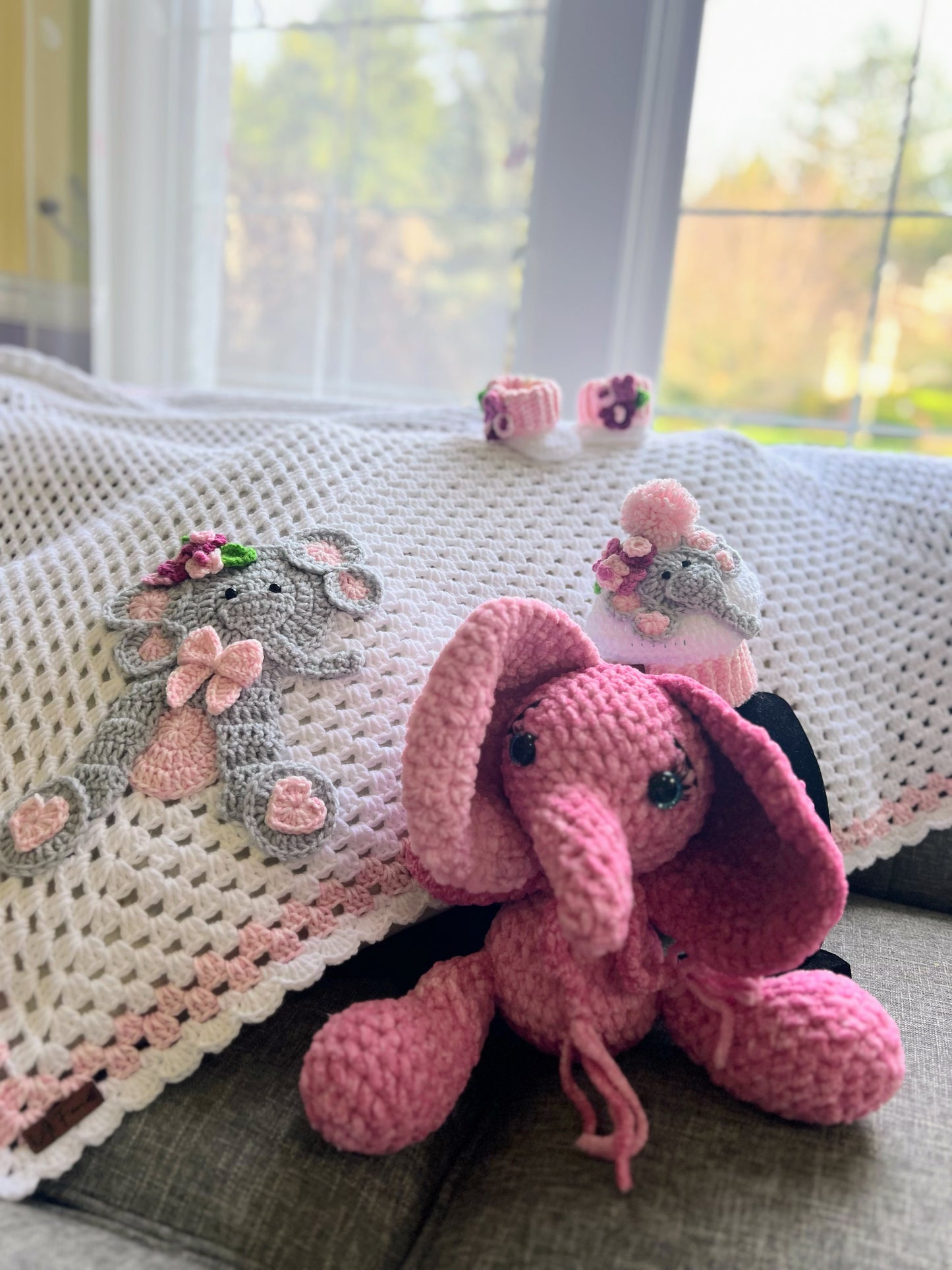 Pink Baby Blanket With Cute Elephant