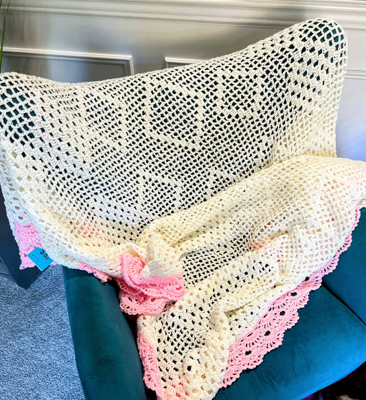 Handcrafted White Coach Blanket with Rose Edges and Geometric Designs – Cozy & Elegant