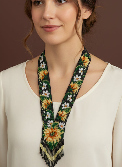 🌼 Exquisite Hand-Beaded Floral Statement Necklace