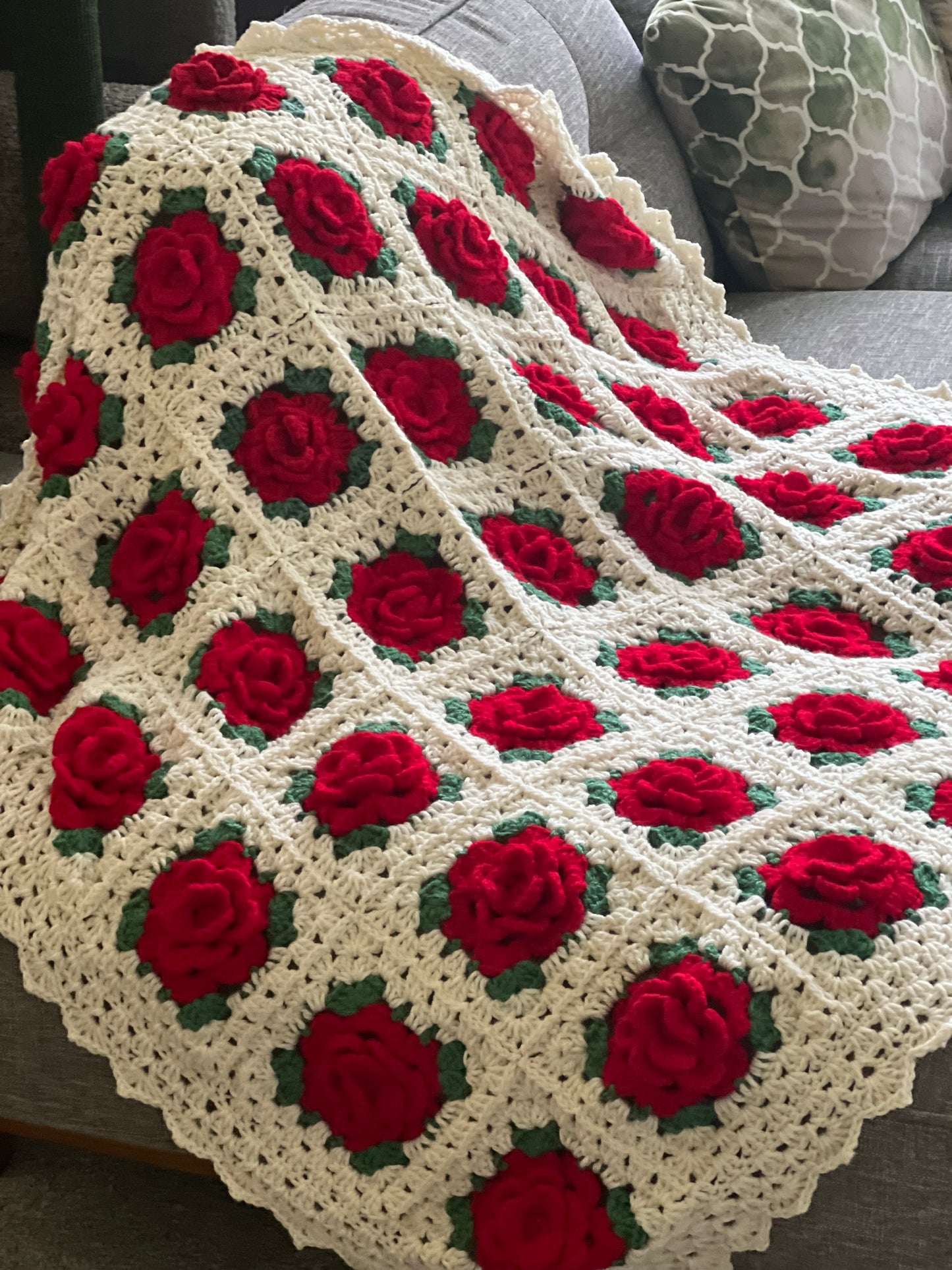 Elegant Handmade Wool 3D Red Flower Blanket - Handmade Cozy Warm