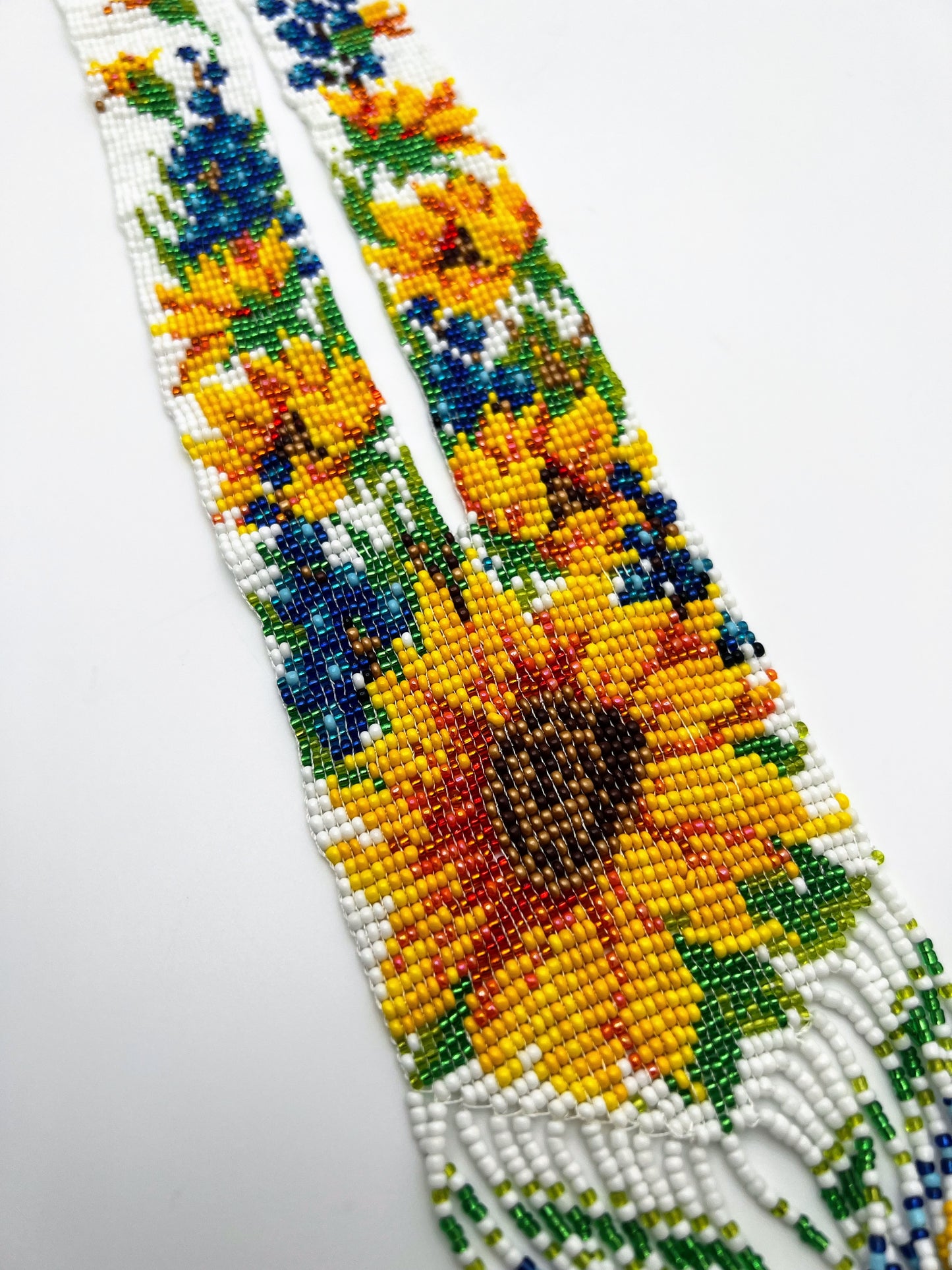SunFlower 🌻 Loom-beaded Necklace