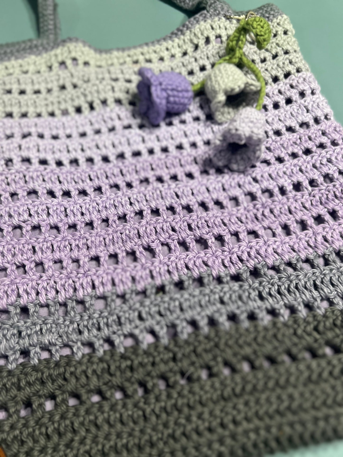 Crochet Big Shoulder Bag With Crochet Flowers Chain (2 Colors Available)