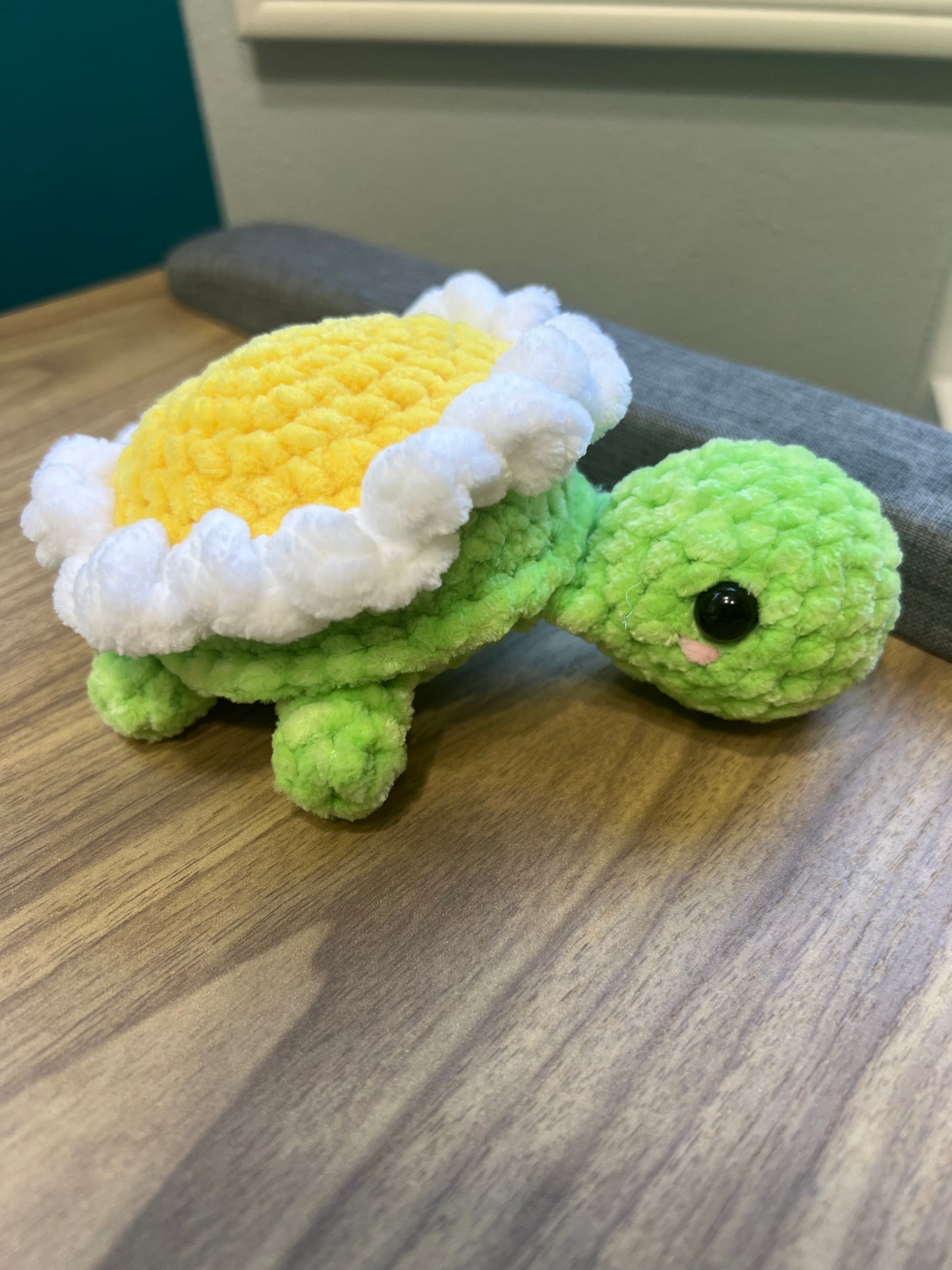 Mini Crochet Strawberry Keychain – Handmade Amigurumi Bag Charm