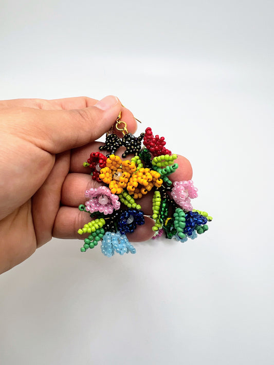 Exquisite Hand-Beaded Floral Garland Jewelry Set - Necklace, Bracelet & Earrings