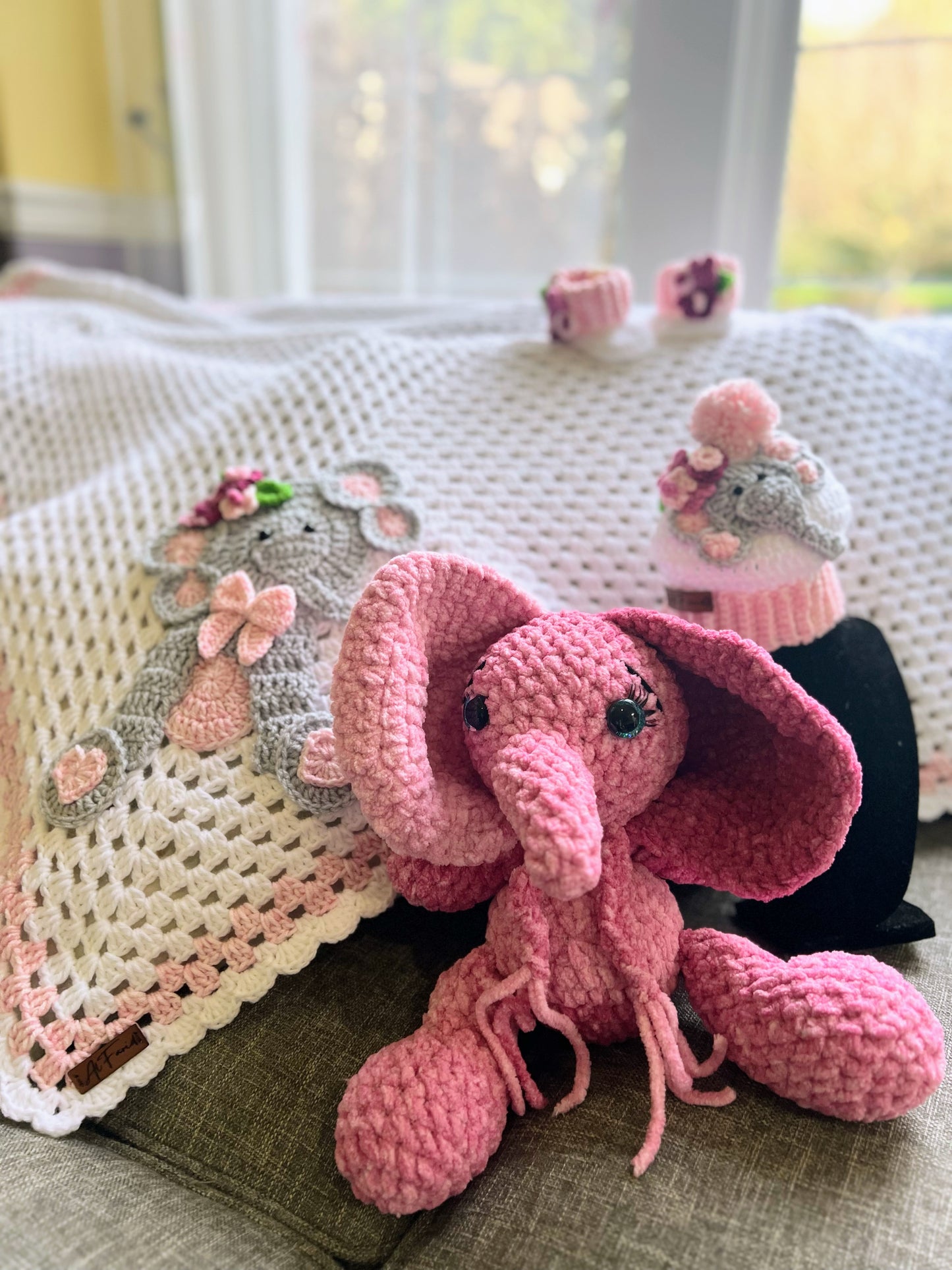Pink Baby Blanket With Cute Elephant