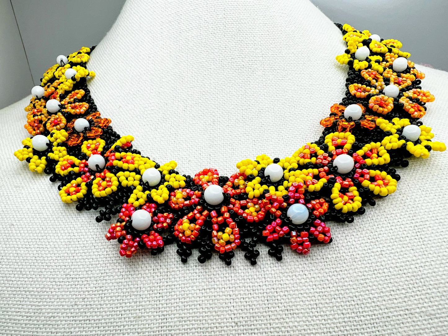 Beaded Choker Flowers Necklace With Beaded Matching Earrings & Bracelet (2 colors)