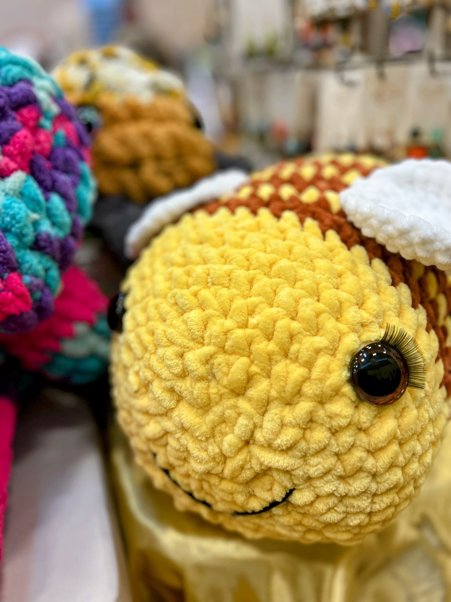 Cuddly Plushie Jumbo Bee 🐝- Crochet Knitted Amigurumi Toy