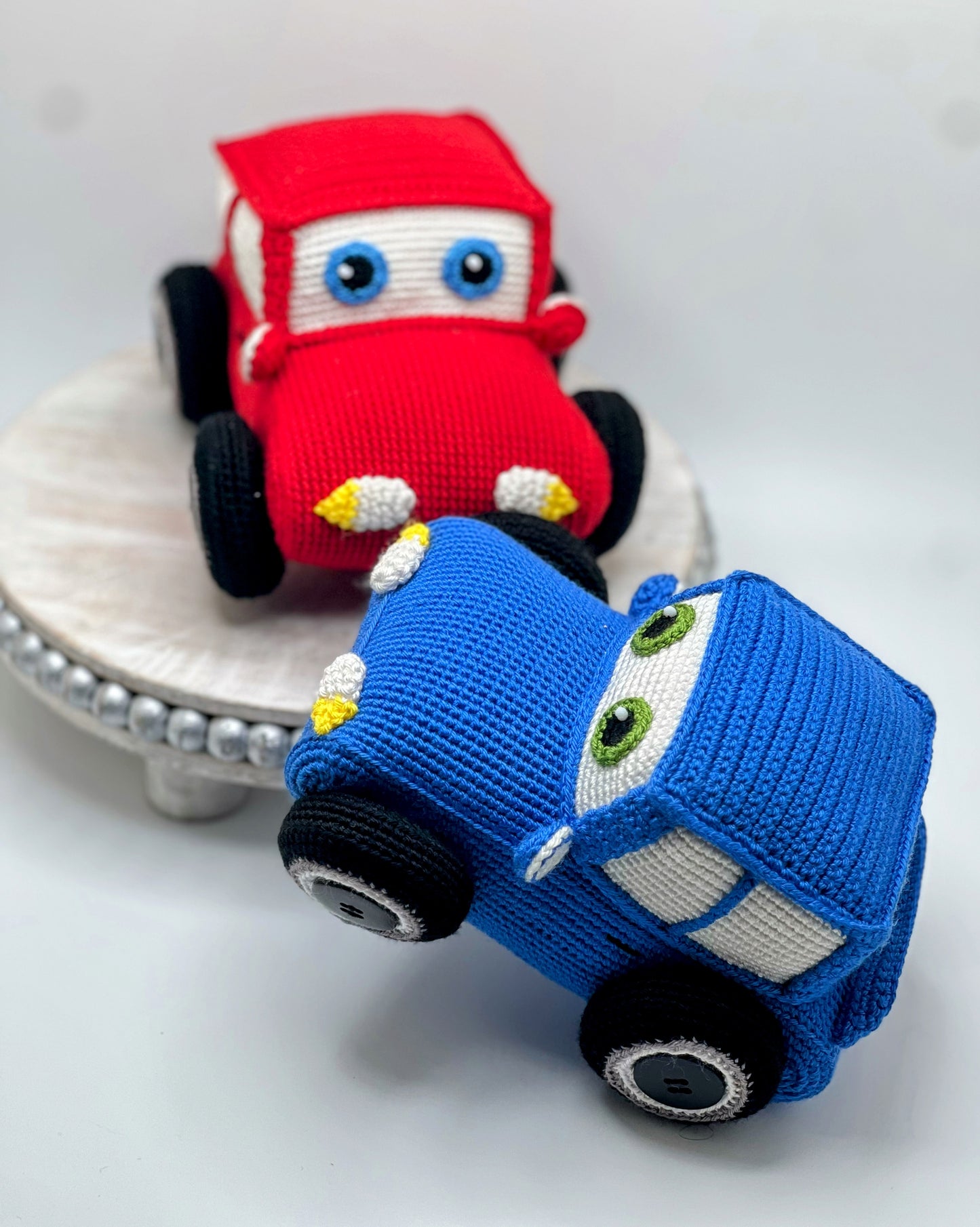 Crochet Car Amigurumi: Whimsical Wheels - Crochet Knitted Amigurumi Toy (Red / Blue)