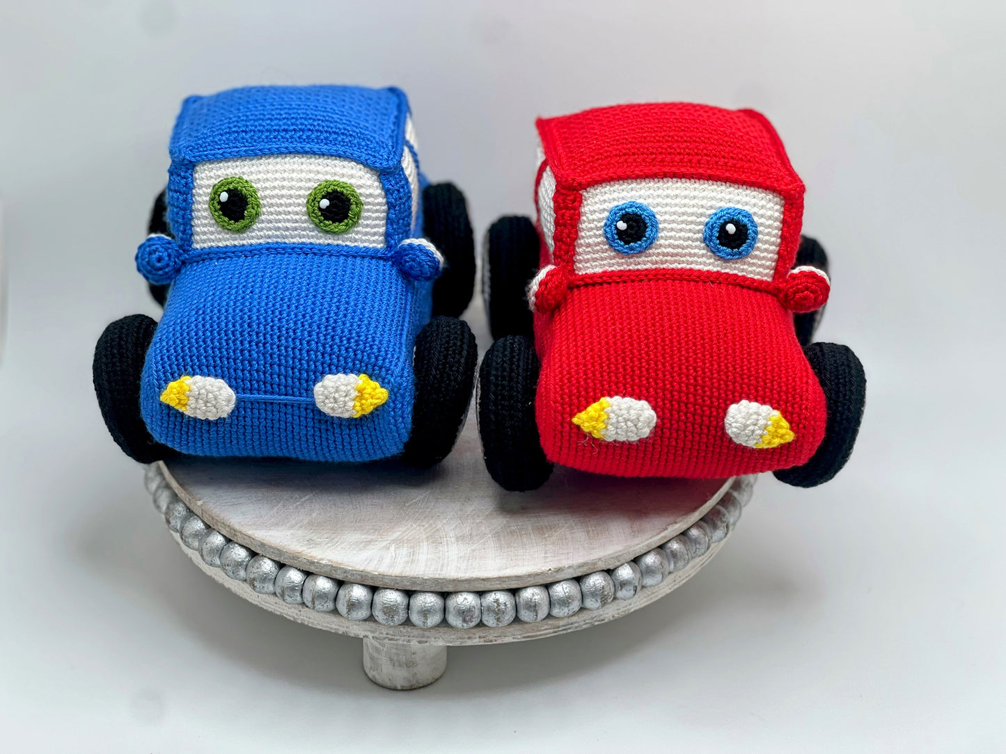 Crochet Car Amigurumi: Whimsical Wheels - Crochet Knitted Amigurumi Toy (Red / Blue)