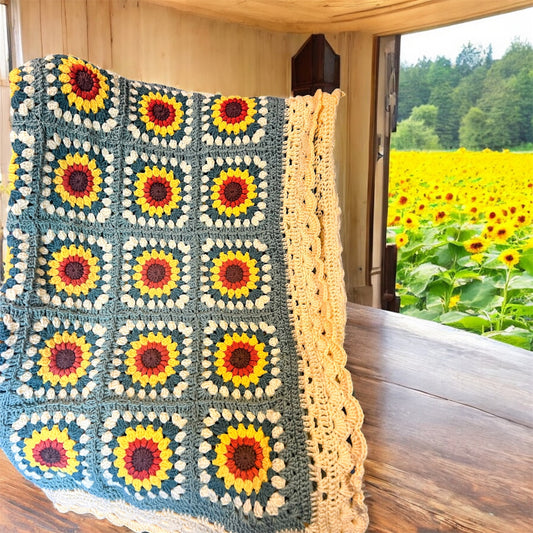 Soft Sunflower Flowers With Green Background Blanket – Handmade Cozy Comfort