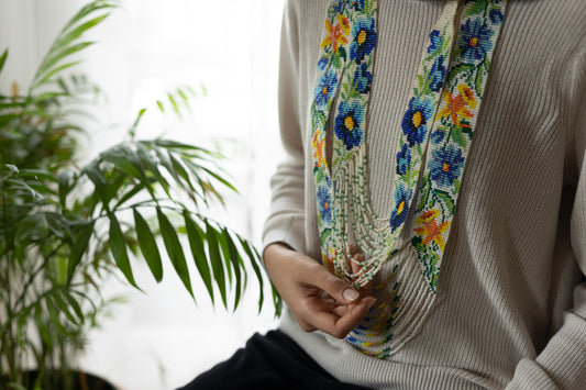 Blue Flower Loom‑Beaded Necklace – Handmade Glass Seed‑Bead Floral Jewelry