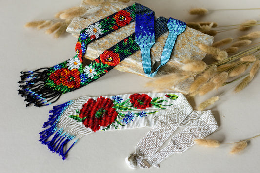 Red Flowers Loom‑Beaded Necklace – Handcrafted Floral Statement on Black & White Base