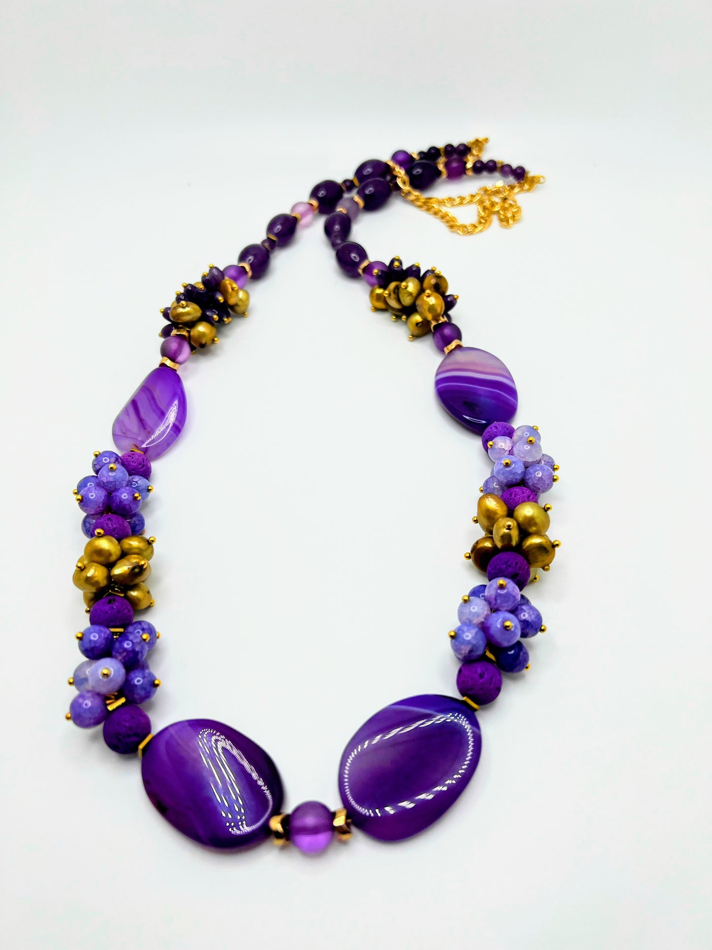 Aroma Jewelry- Natural Agate Hot Purple Beads With Natural Gold Shell Beads (UW Colors)