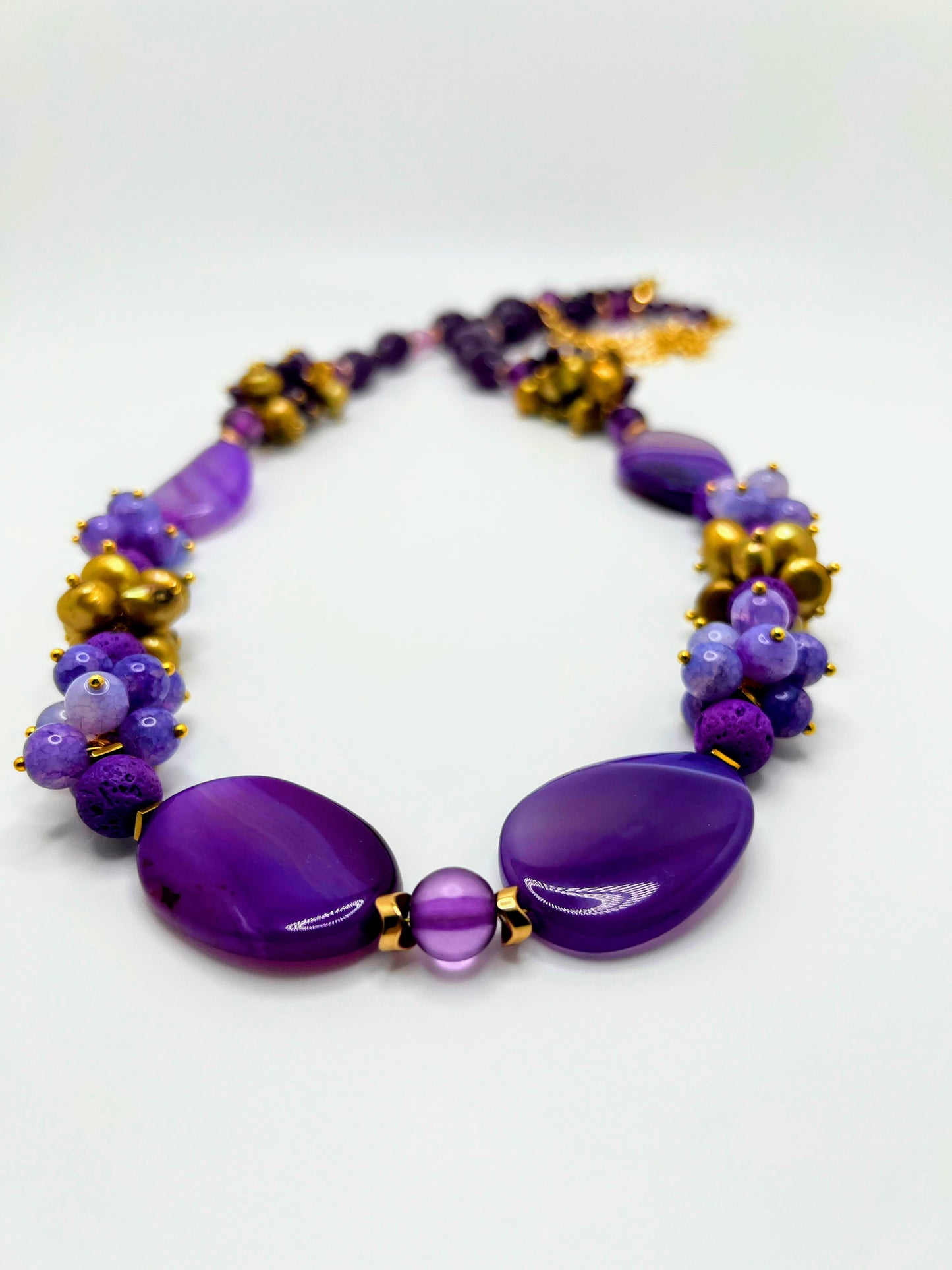 Aroma Jewelry- Natural Agate Hot Purple Beads With Natural Gold Shell Beads (UW Colors)