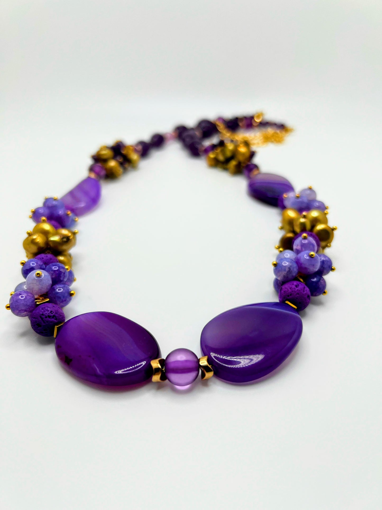 Aroma Jewelry- Natural Agate Hot Purple Beads With Natural Gold Shell Beads (UW Colors)